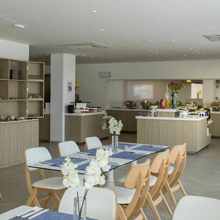 Infinity Blu - Designed For Adults By Louis Hotell 4*