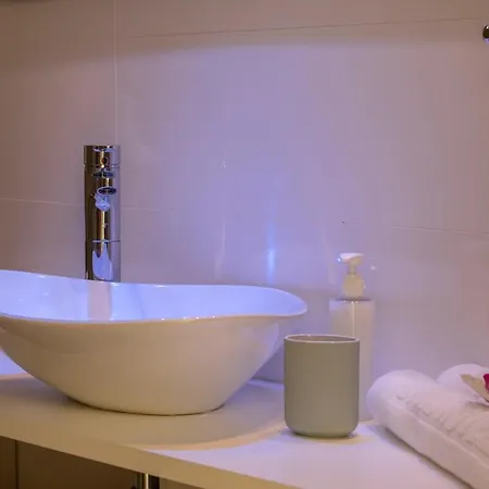 Infinity Blu - Designed For Adults By Louis 4*