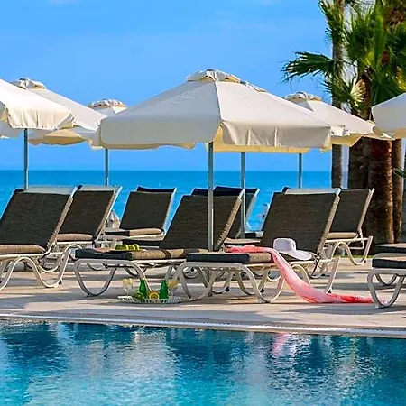 Infinity Blu - Designed For Adults By Louis 4*