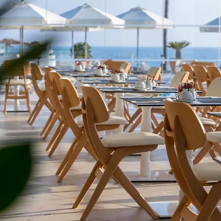 Отель Infinity Blu - Designed For Adults By Louis 4*