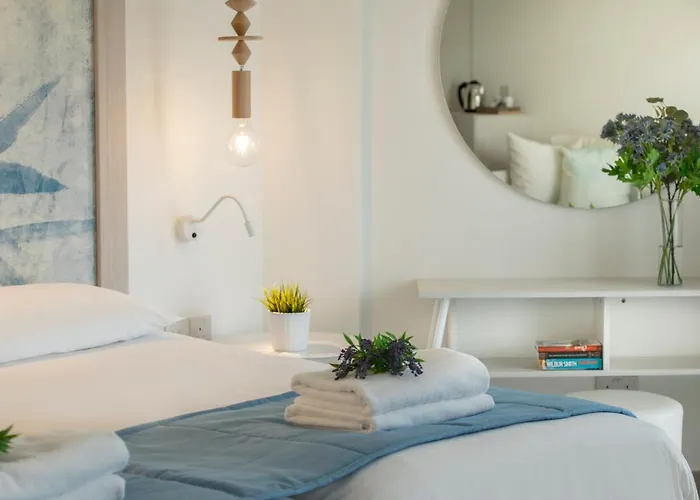 Infinity Blu - Designed For Adults By Louis 4*