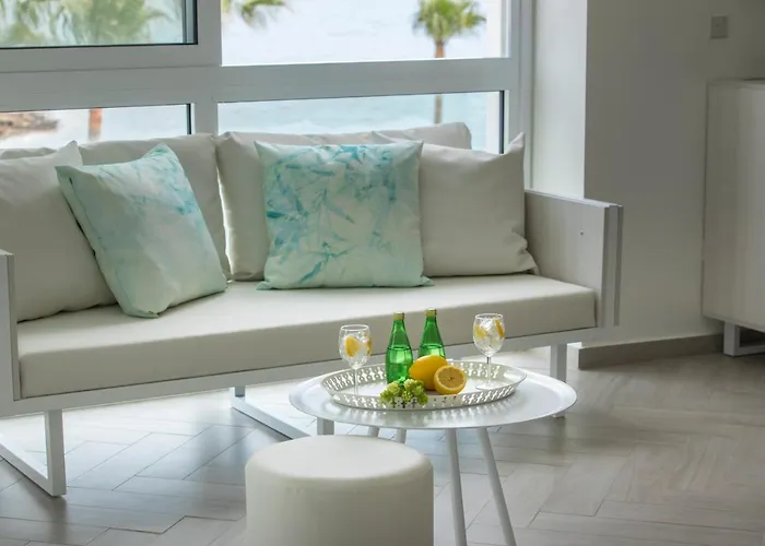 Отель Infinity Blu - Designed For Adults By Louis