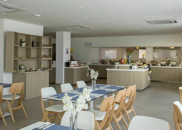 Infinity Blu - Designed For Adults By Louis Отель 4*