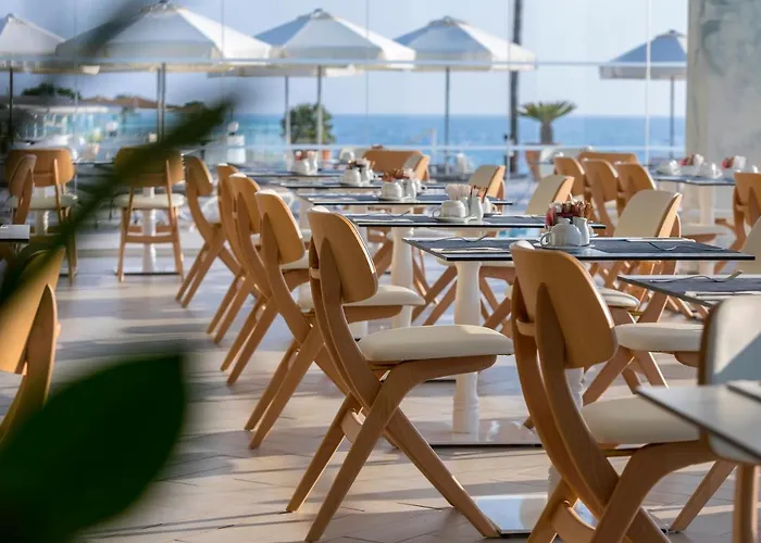 Отель Infinity Blu - Designed For Adults By Louis 4*